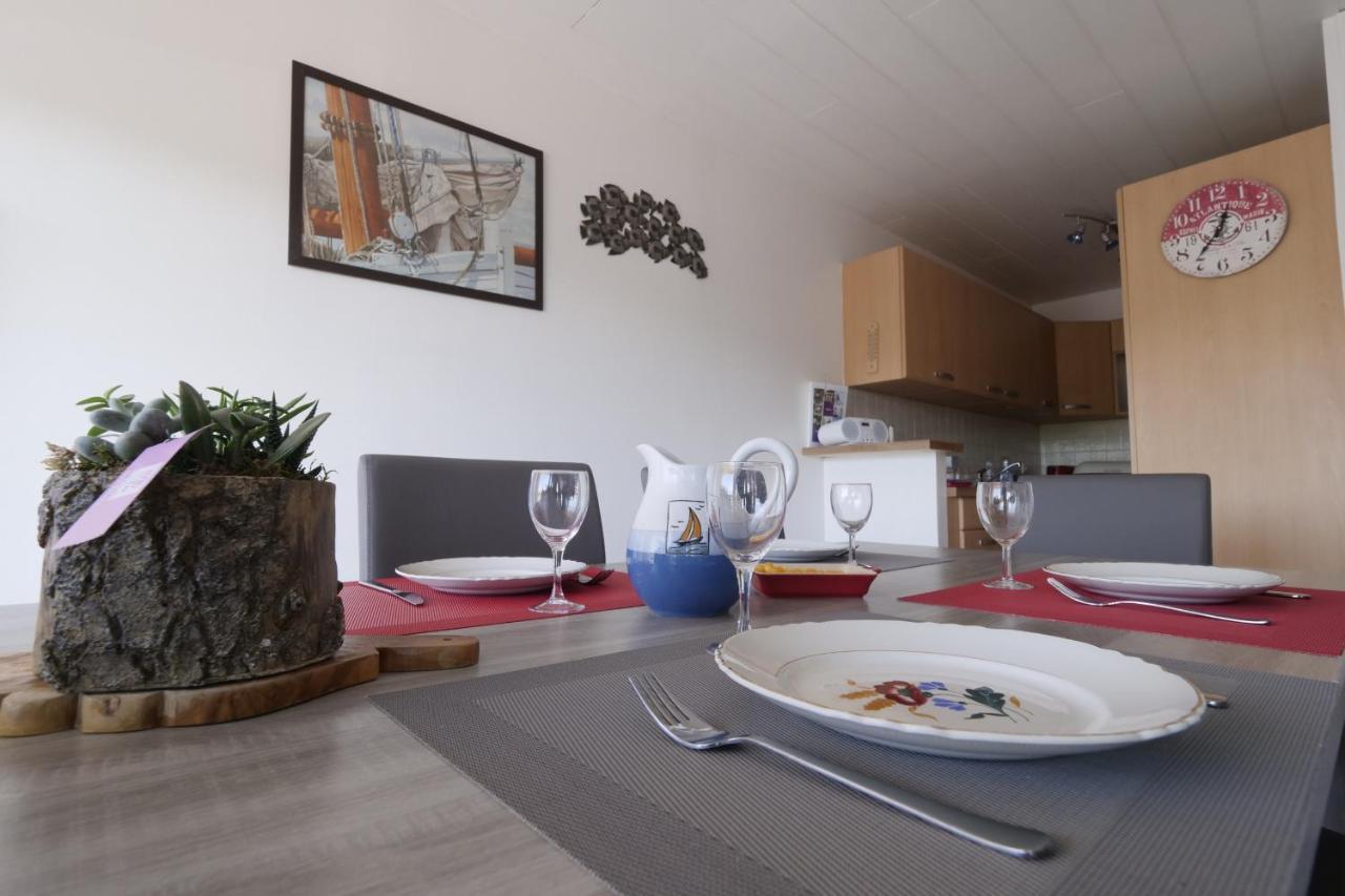Un Appartement Sur La Marina De St-Gilles 圣吉尔-克鲁瓦德维 外观 照片