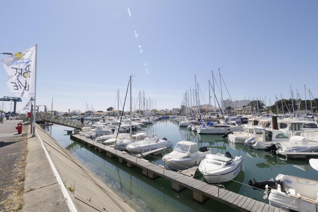 Un Appartement Sur La Marina De St-Gilles 圣吉尔-克鲁瓦德维 外观 照片